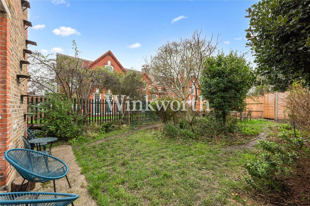 Property photo 3 of 15 Picture No. 12
