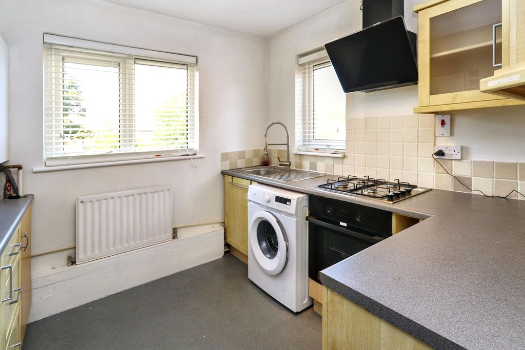 Property photo 3 of 16