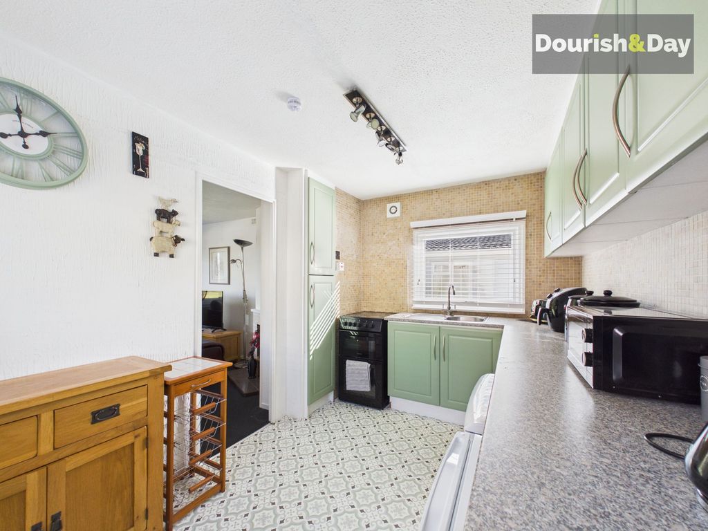Property photo 3 of 14