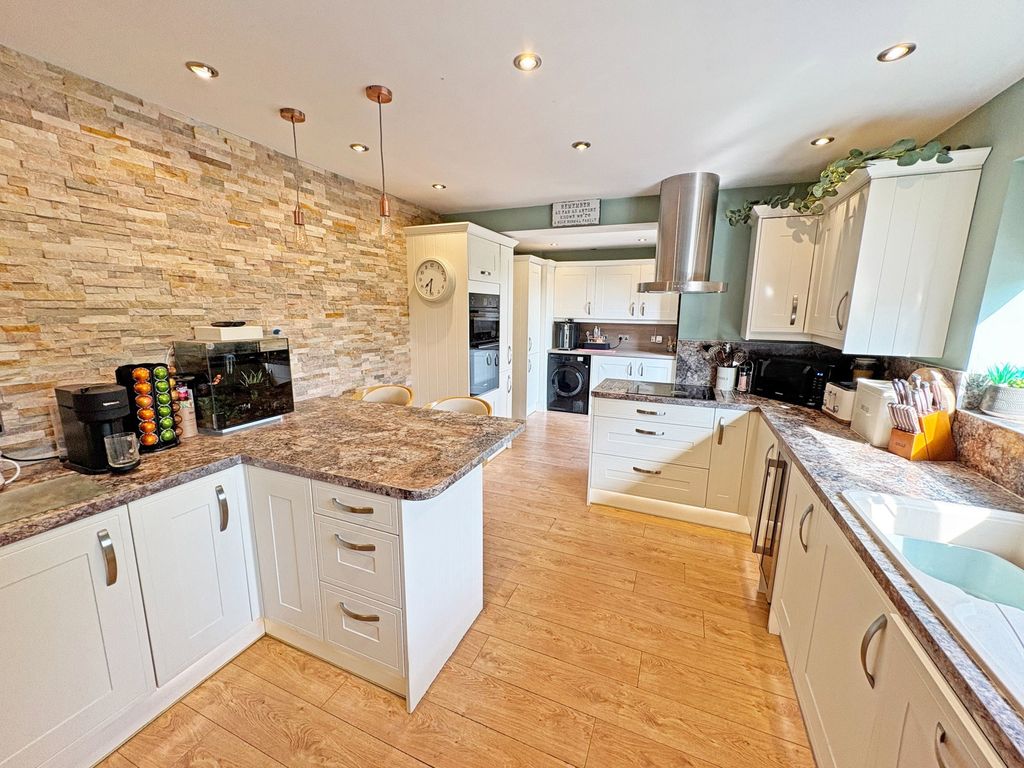 Property photo 3 of 30