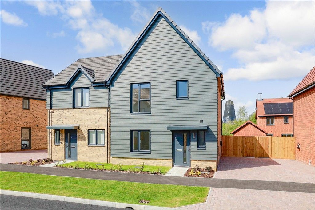 Property photo 1 of 7 Front