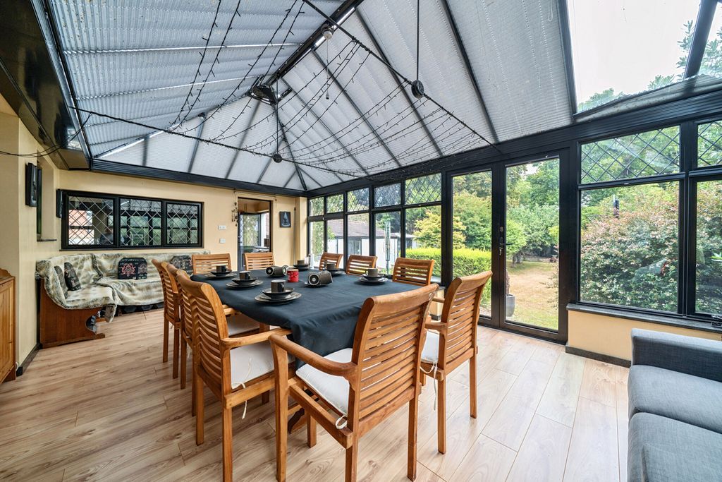 Property photo 3 of 24 Dining