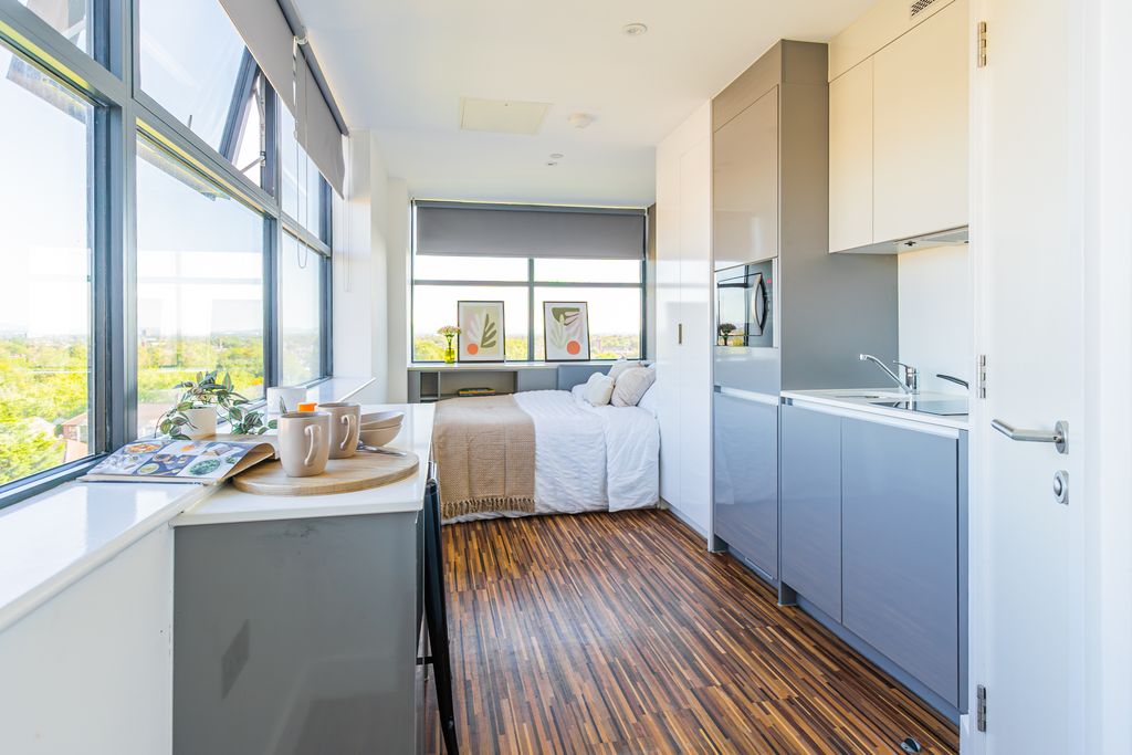 Property photo 1 of 9