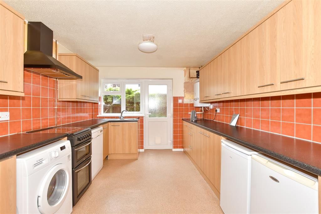 Property photo 3 of 15 Kitchen