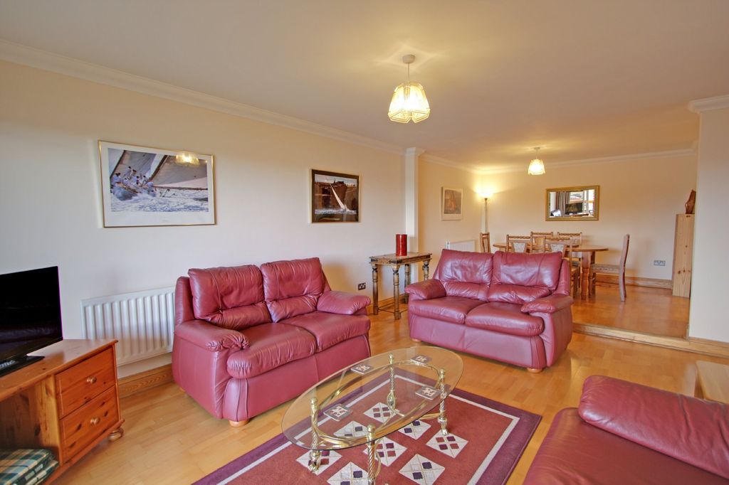 Property photo 1 of 28