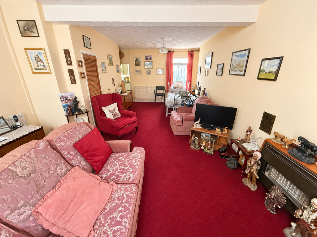 Property photo 2 of 17