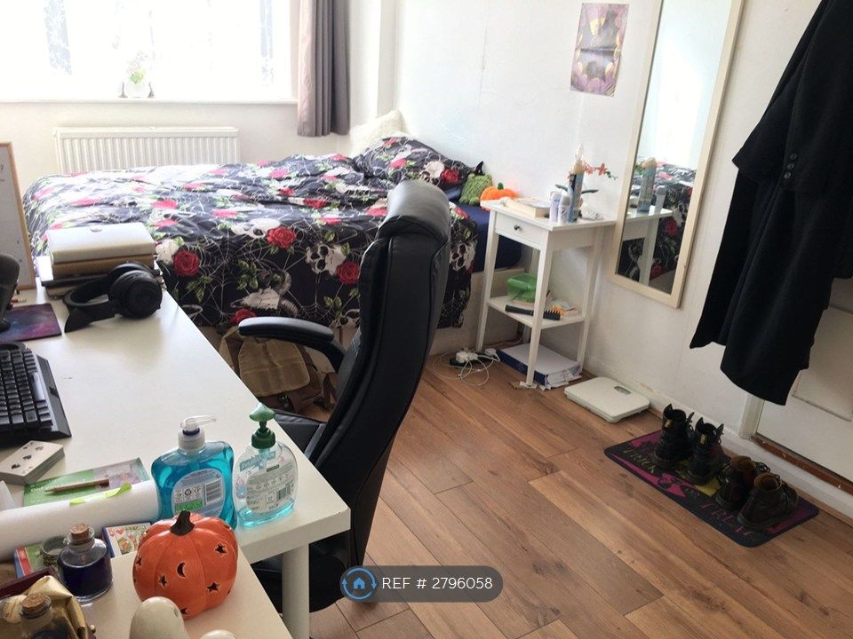 Property photo 2 of 11 Bedroom