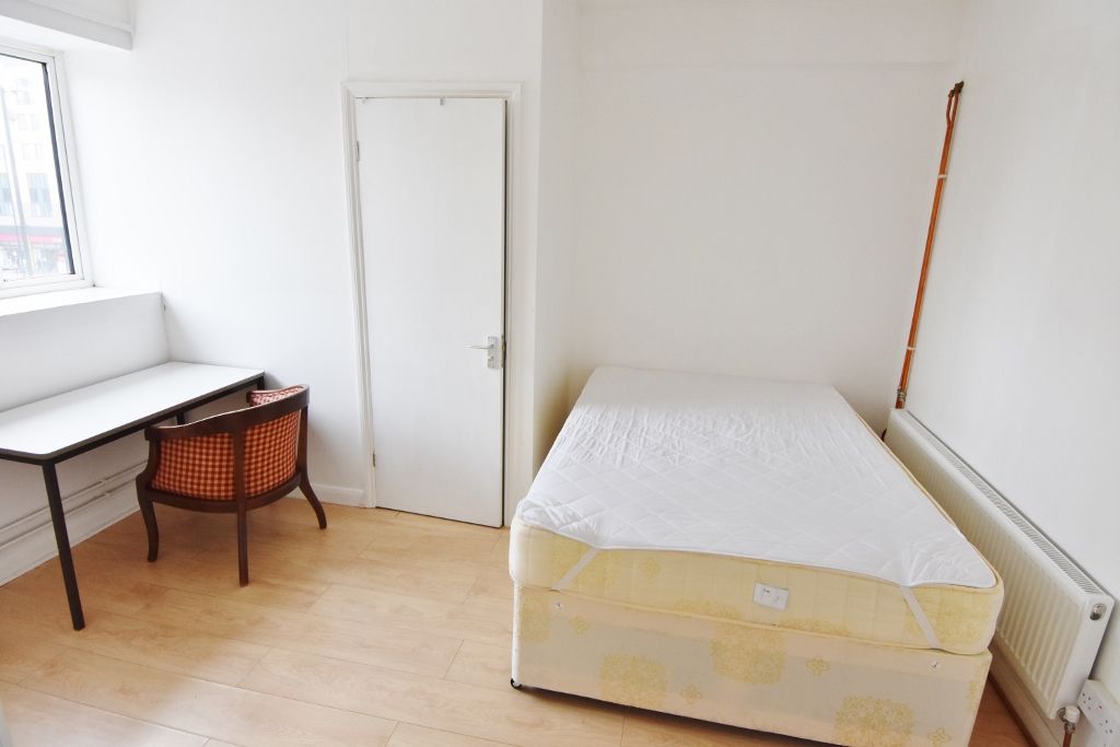 Property photo 3 of 5