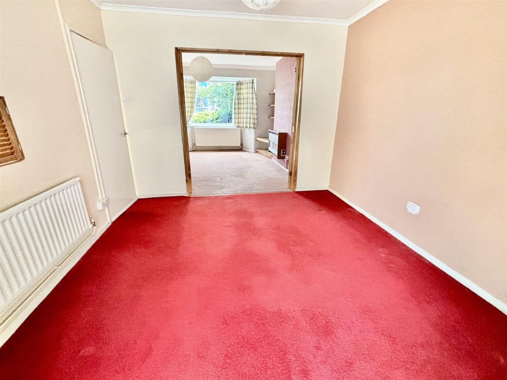 Property photo 3 of 19 Dining Room