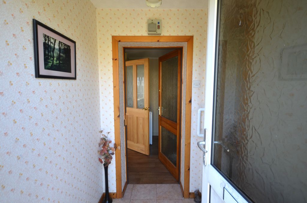 Property photo 2 of 40