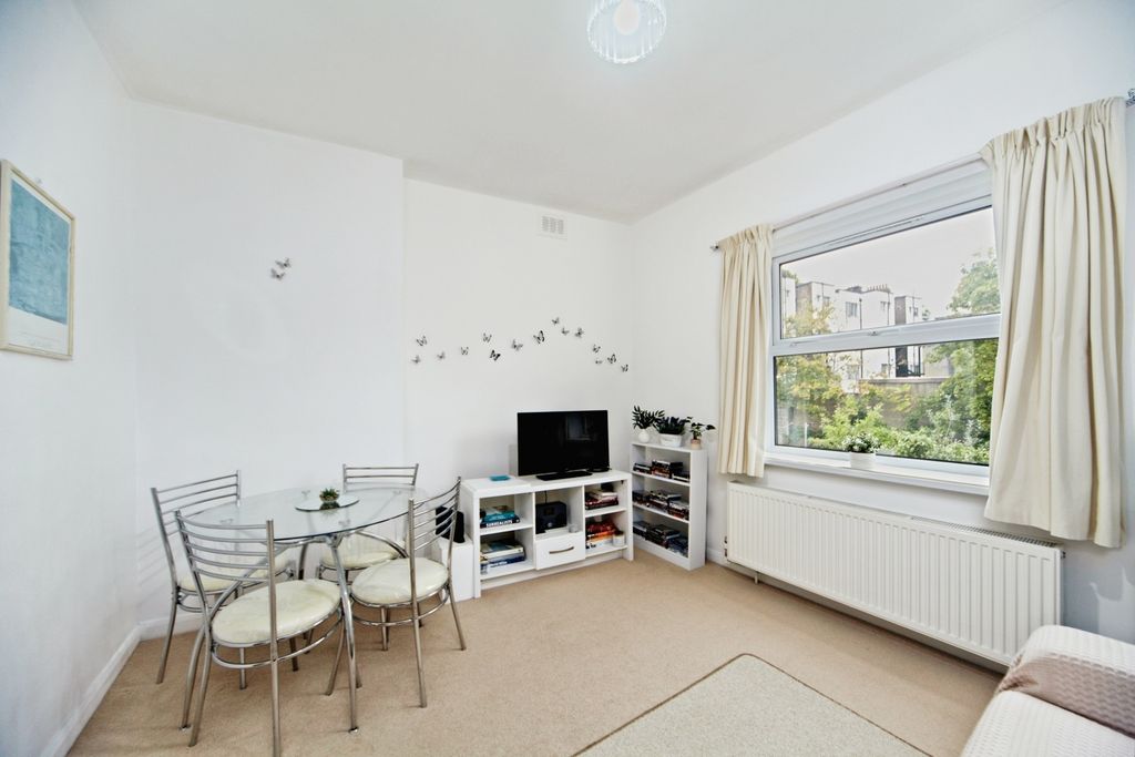 Property photo 3 of 12 Photo