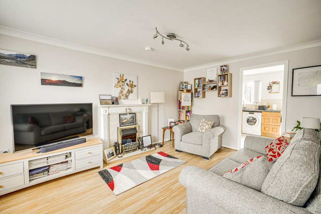 Property photo 3 of 18