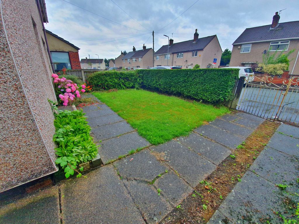 Property photo 2 of 11