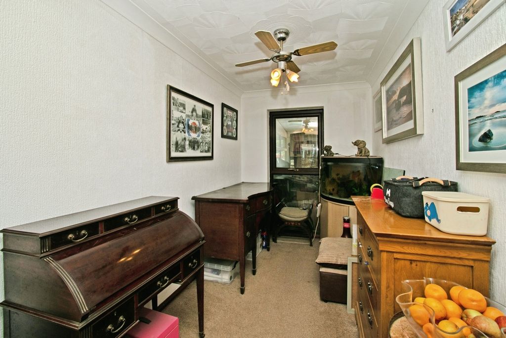 Property photo 3 of 25 Dining Area