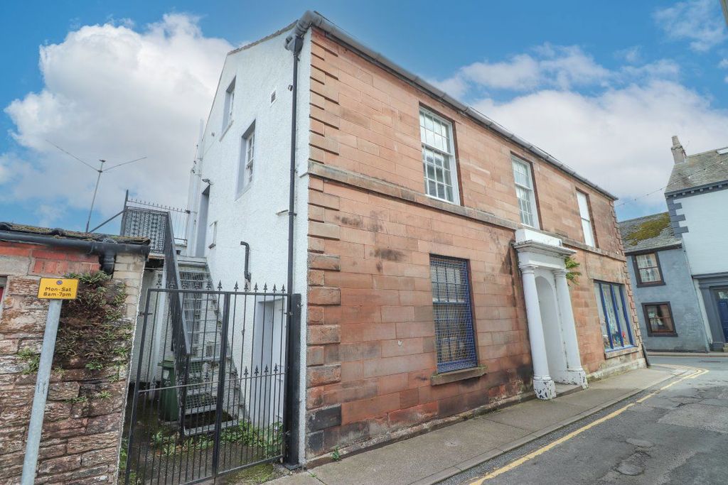 Property photo 1 of 7