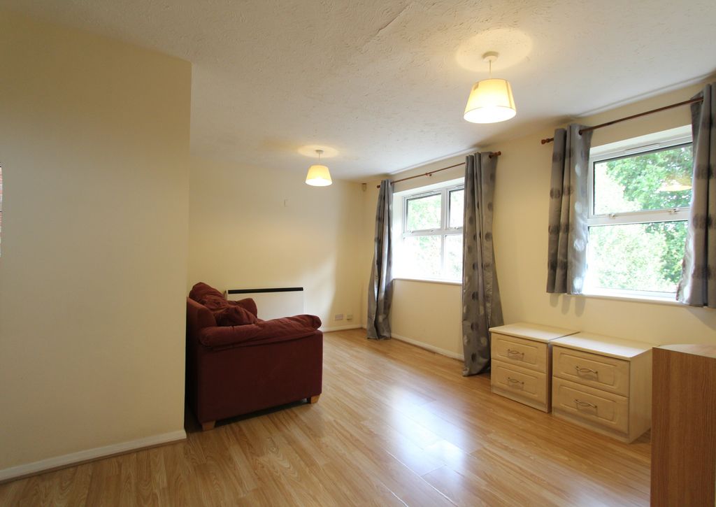 Property photo 2 of 7