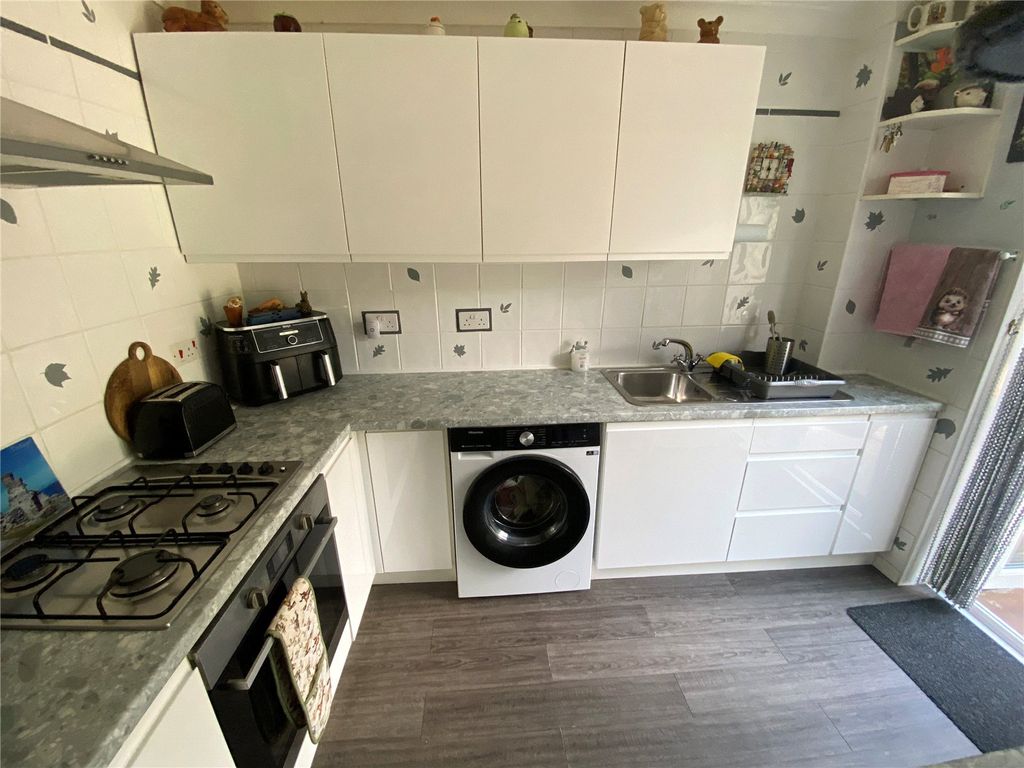 Property photo 3 of 24 Picture No. 13