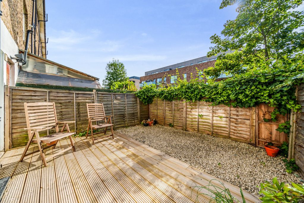 Property photo 2 of 16 2486605