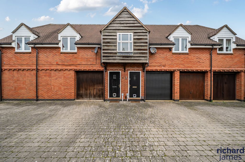 Property photo 1 of 16 F05426704cd5493685E6Ac93B5A6c9Fd