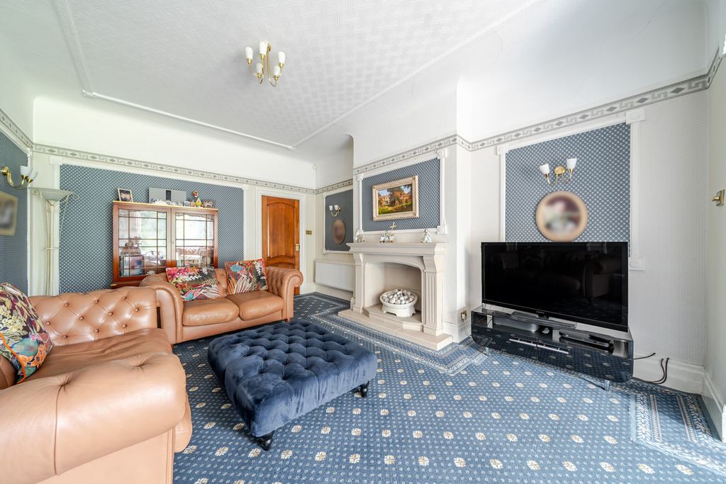 Property photo 3 of 22