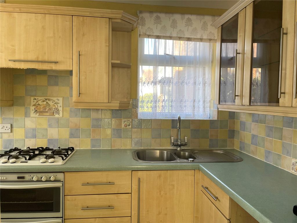 Property photo 3 of 8 Picture No. 05