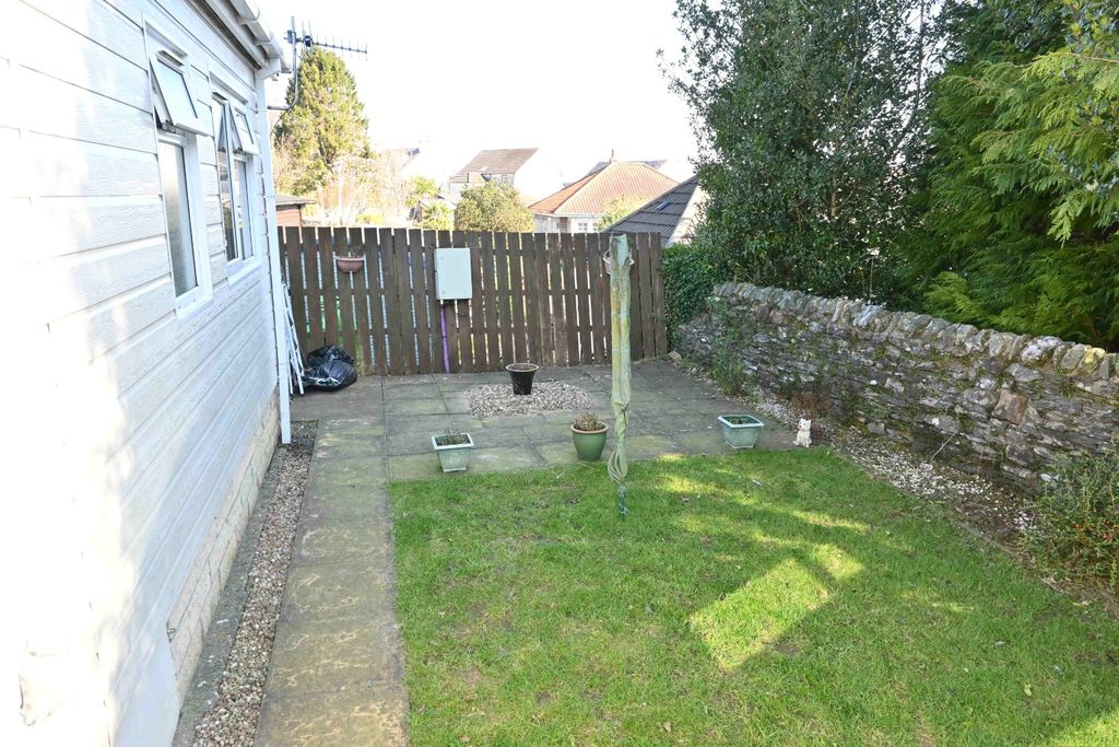 Property photo 3 of 14 4105744
