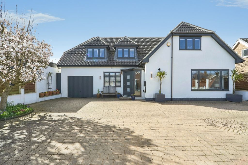 Property photo 1 of 25