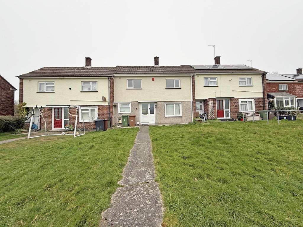 Property photo 1 of 15 Barrie Gardens 7 - Front.Jpg