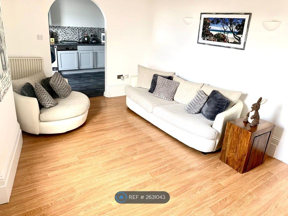 Property photo 3 of 21