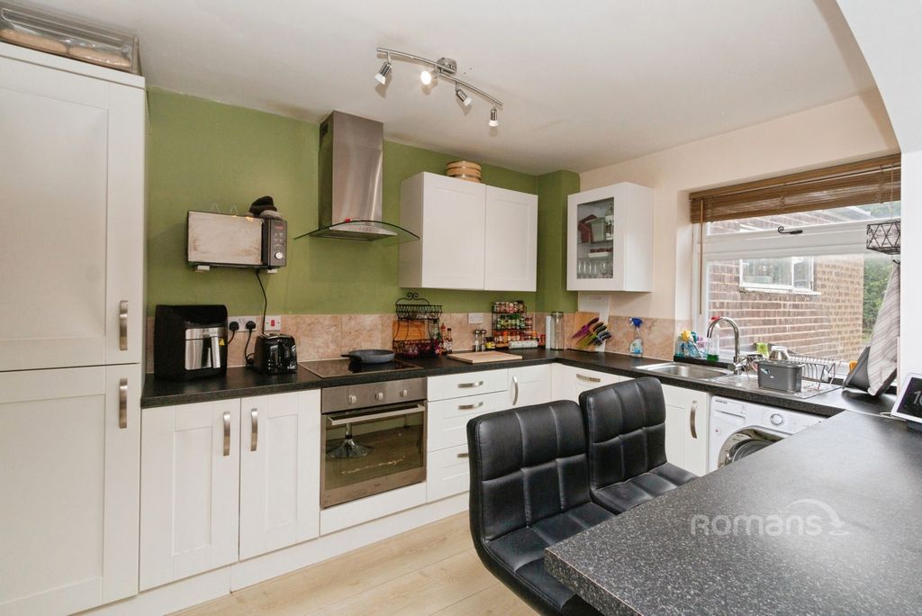 Property photo 2 of 10 Pbox-Img.Jpg