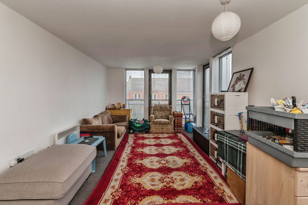 Property photo 2 of 18 Reception Room