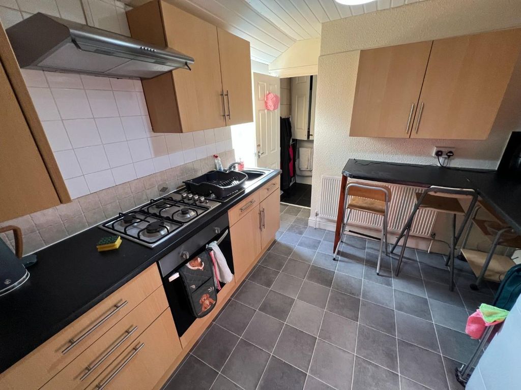 Property photo 2 of 9 Kitchen 1 (First Floor)
