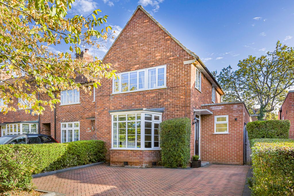 Property photo 1 of 12 External