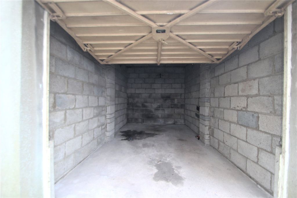 Property photo 1 of 4 Picture No. 04