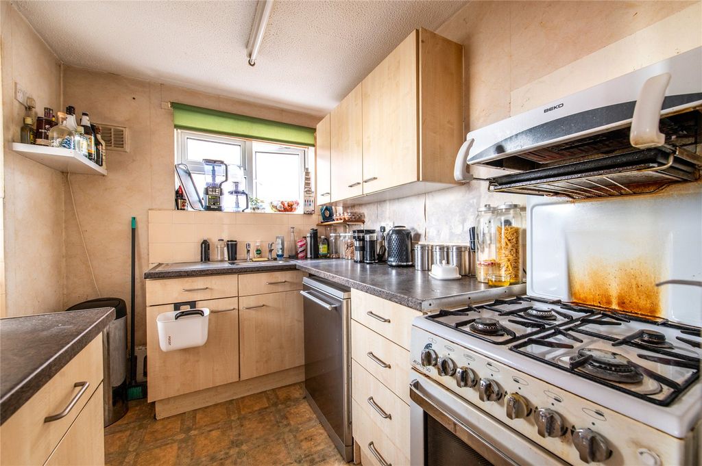 Property photo 3 of 11 Picture No. 10