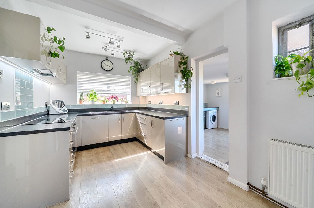 Property photo 2 of 22 1492665-15-6A5E46...