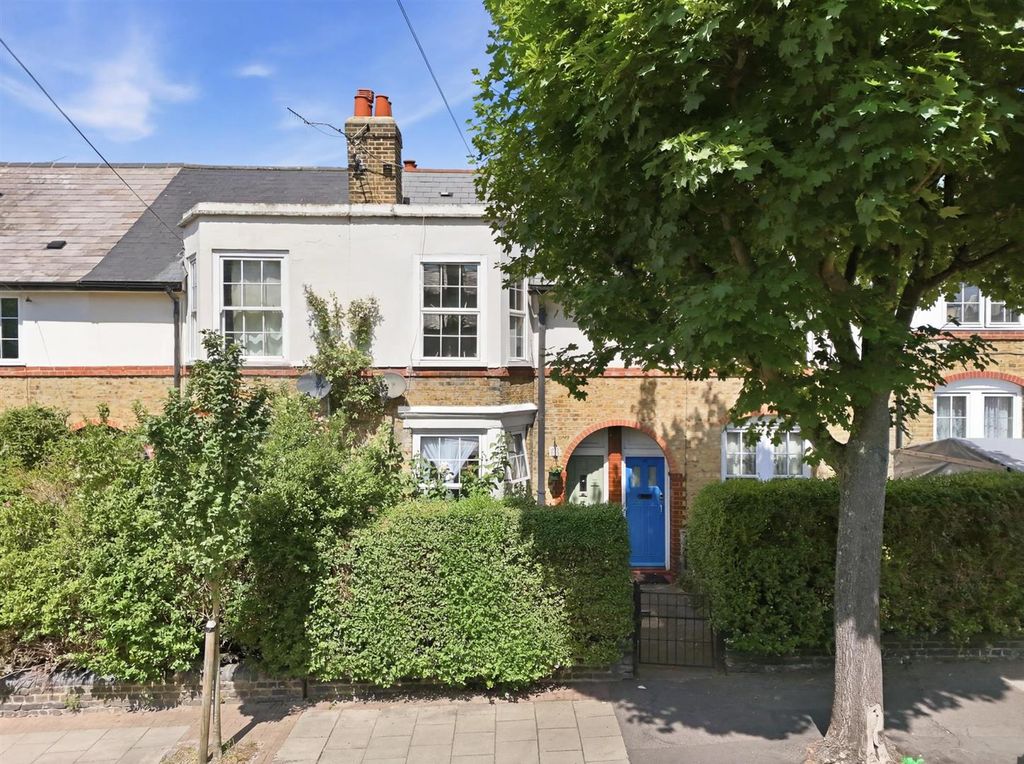 Property photo 1 of 12