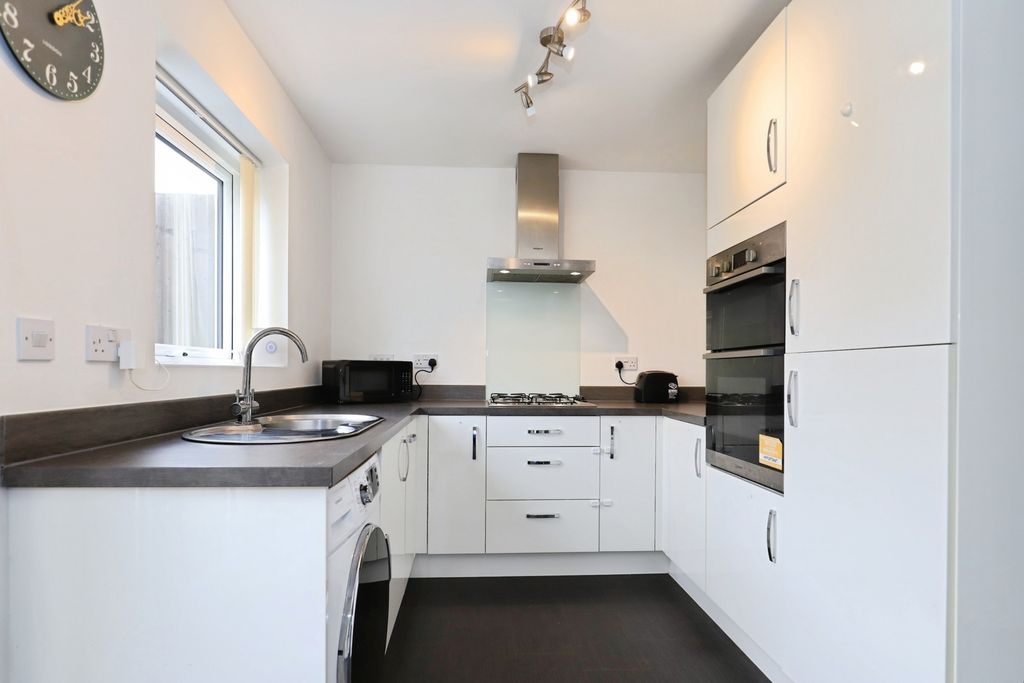 Property photo 3 of 19 Pbox-Img.Jpg