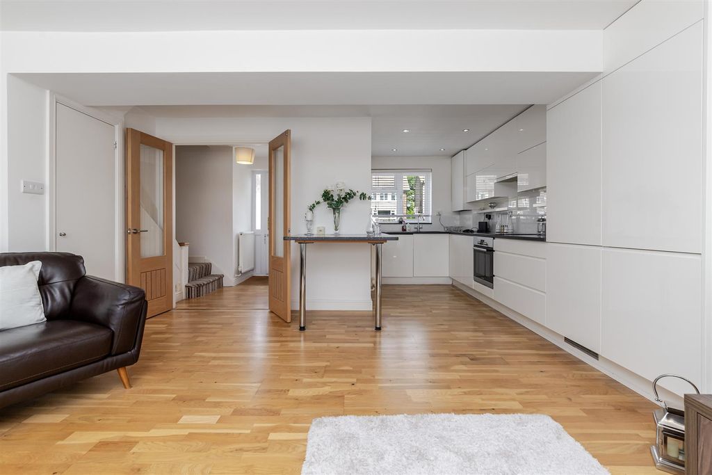 Property photo 3 of 28 310Theridgeway-29.Jpg