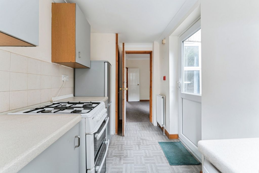 Property photo 3 of 37 Pbox-Img.Jpg