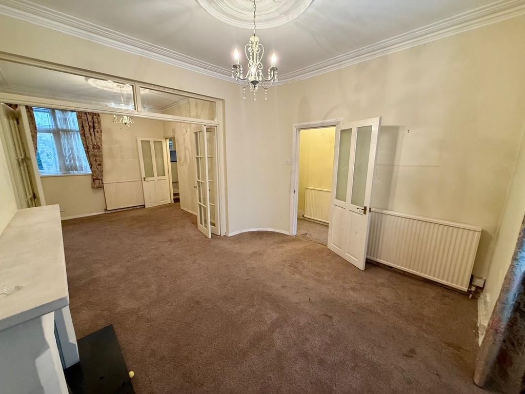 Property photo 3 of 11 Thumbnail_Img_1220.Jpg