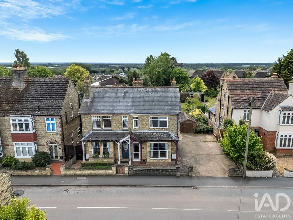 Property photo 2 of 38
