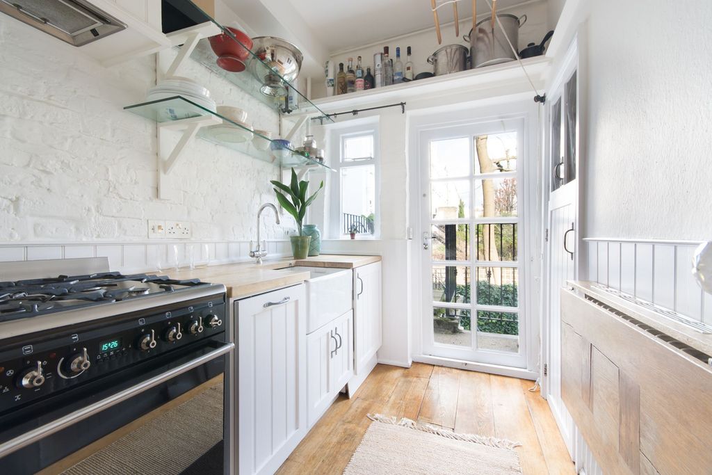 Property photo 3 of 6 Photo 3