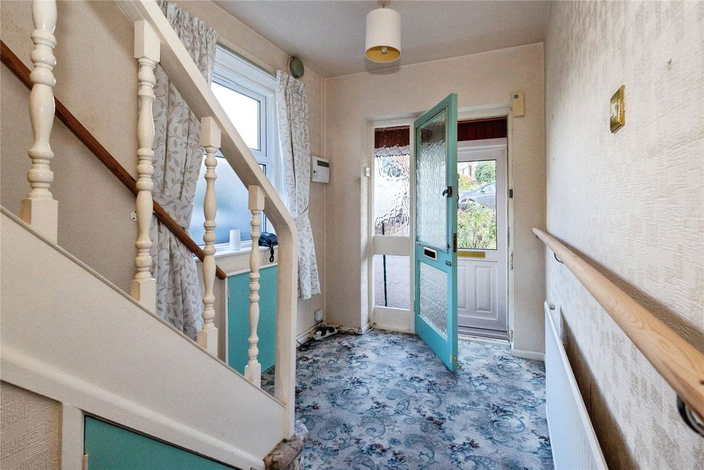 Property photo 2 of 17 Picture No. 16