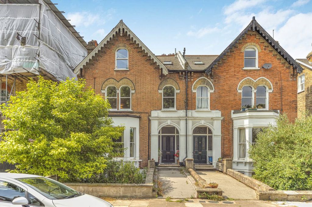 Property photo 1 of 11