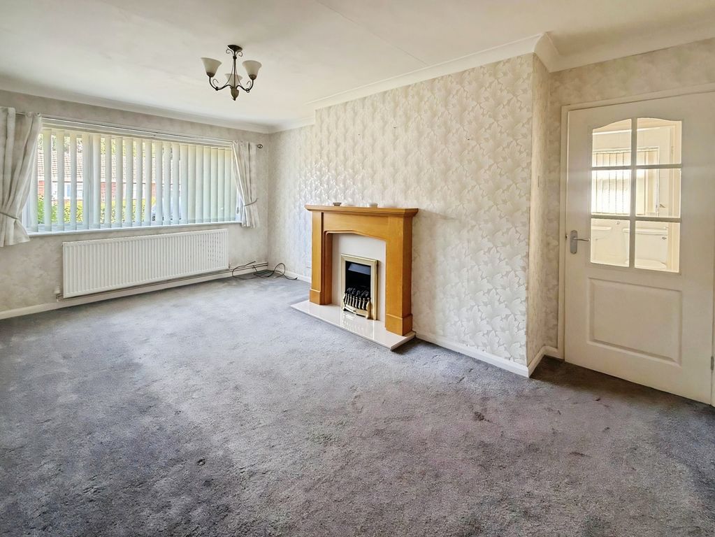 Property photo 2 of 10 Living Room