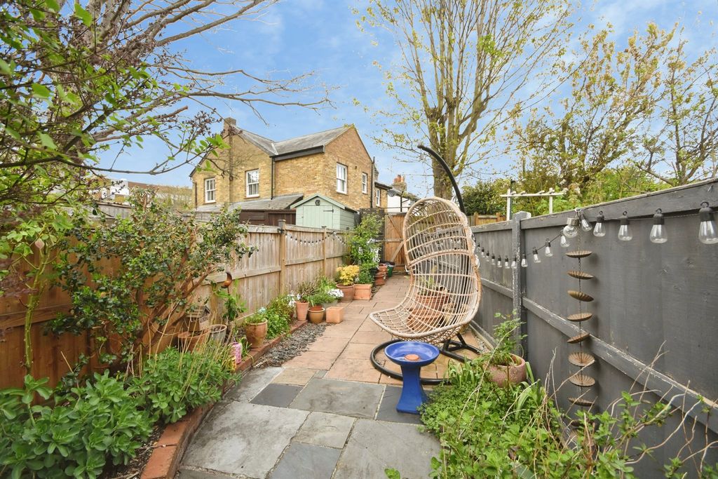 Property photo 2 of 14