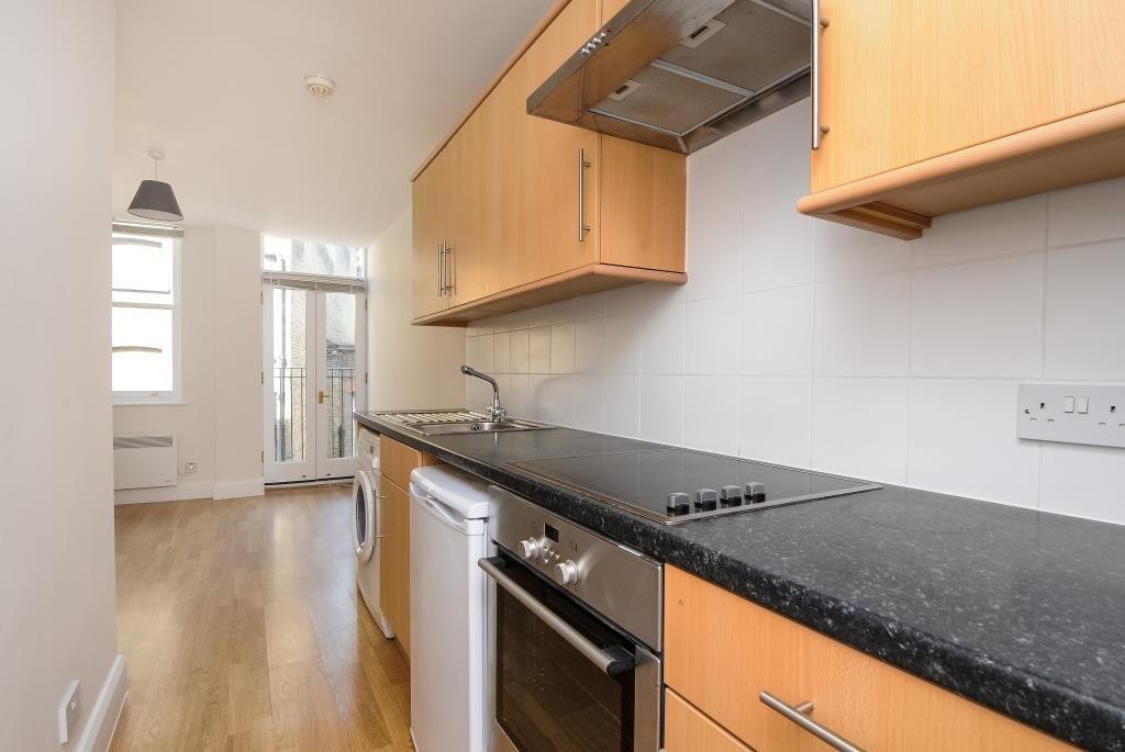 Property photo 1 of 10 Kitchen