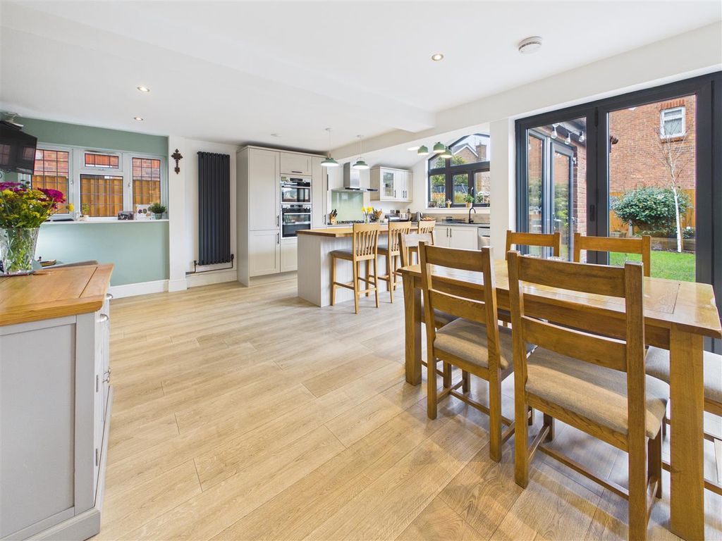 Property photo 3 of 22