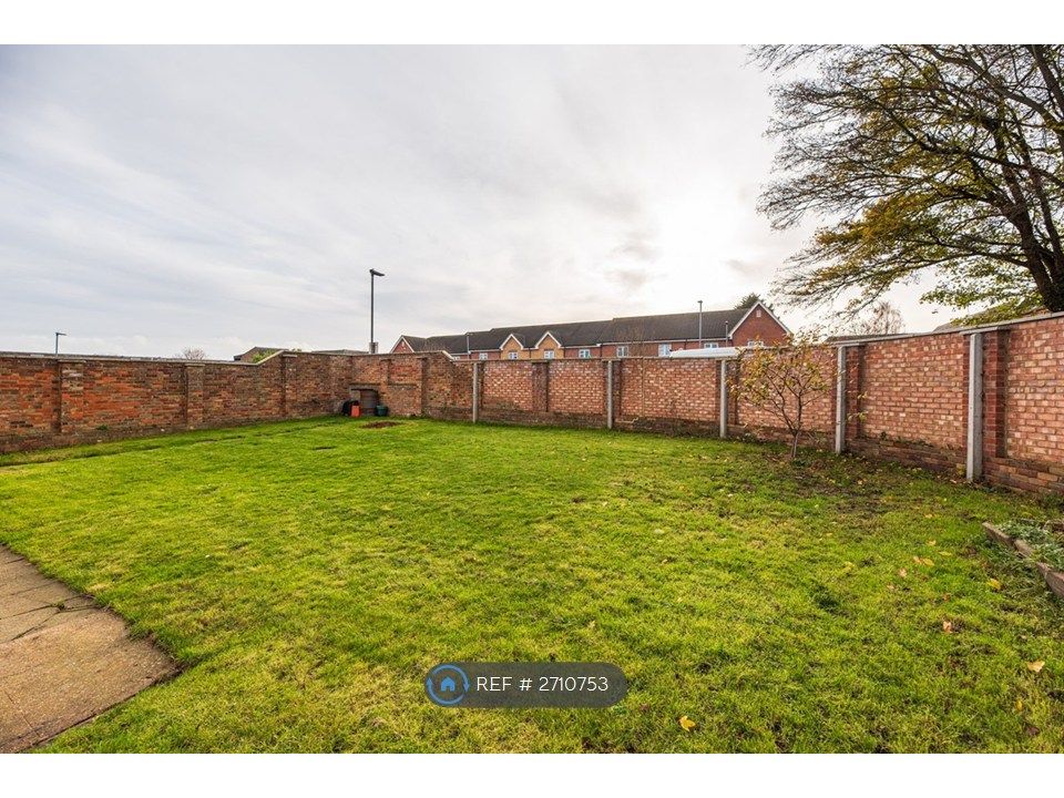 Property photo 3 of 22 Private Garden